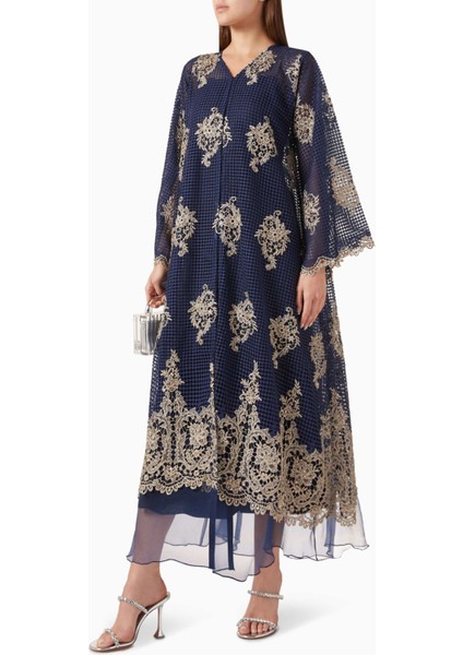 Şık Boncuk Işlemeli Abaya ile Zarif Kapama ve Konforlu Hareket Özgürlüğü fiyatları