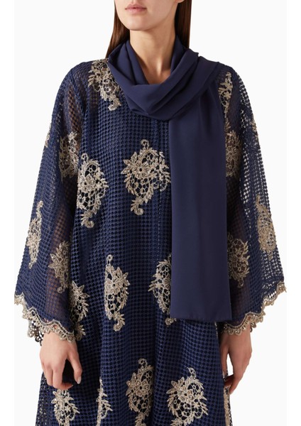 Şık Boncuk Işlemeli Abaya ile Zarif Kapama ve Konforlu Hareket Özgürlüğü fırsatları