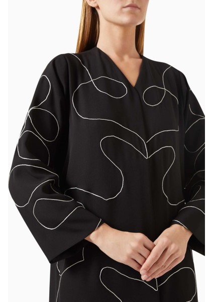 Şık Işlemeli Abaya Rahat Siluet ile Günlük ve Gece Kullanımına Uygun Tasarım indirimleri