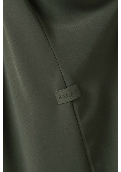 Şık Nakışlı Abaya Uzun Kollu ve Sheila ile Birlikte Rahat ve Fonksiyonel Tasarım