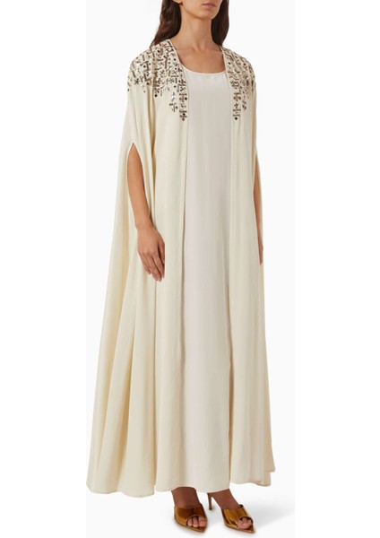 Konforlu ve Şık Sequin Süslemeli Abaya Modelleri ile Fark Yaratın