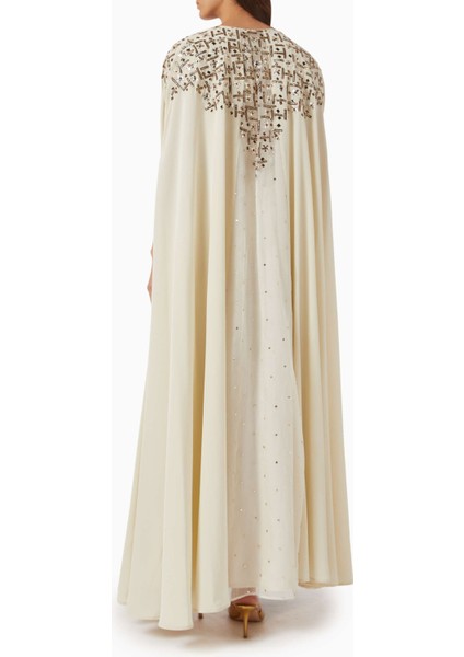 Konforlu ve Şık Sequin Süslemeli Abaya Modelleri ile Fark Yaratın modelleri