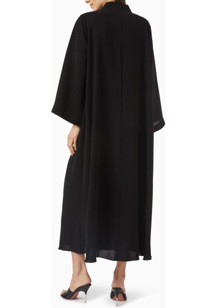 Şık Boncuk Süslemeli Rahat Abaya ve Uyumlu Sheila ile Zarif Duruş modelleri