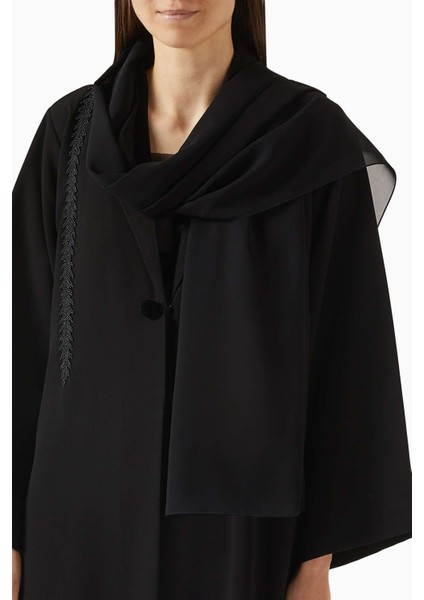 Şık Boncuk Süslemeli Rahat Abaya ve Uyumlu Sheila ile Zarif Duruş fırsatları