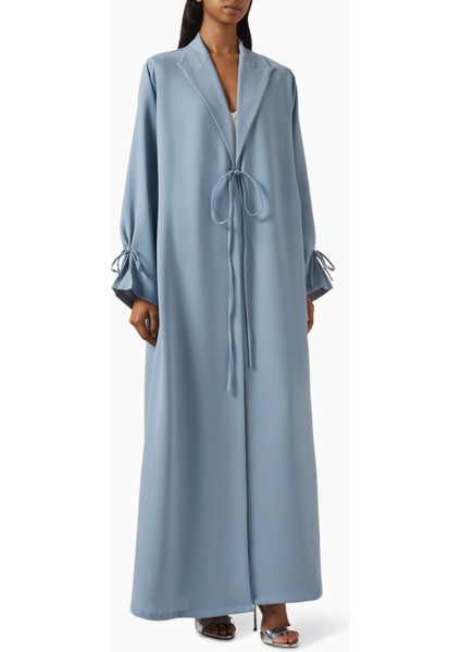 Konforlu ve Şık Tie-Up Peak Lapel Abaya ile Zarafetinizi Yükseltin