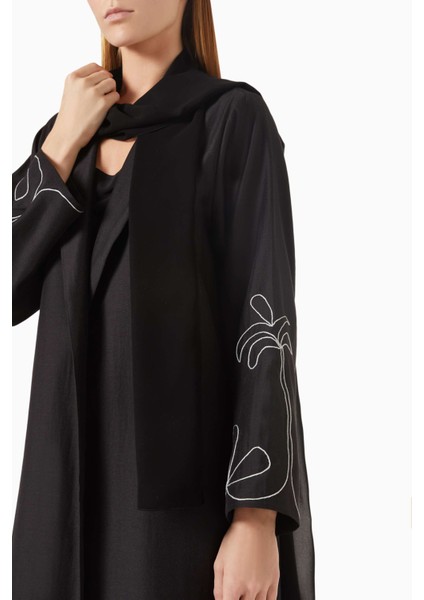 Konforlu Ipek Detaylı Abaya ile Günlük Şıklığı Yakalayın indirimleri