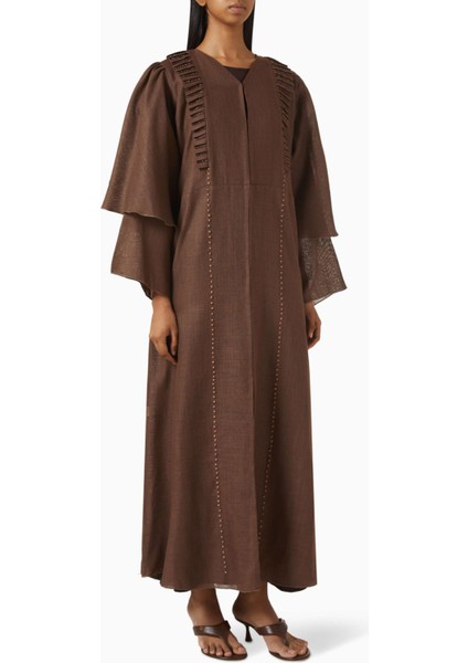 Şık Dikişli Abaya Seti ile Eğlenceli Renk Geçişi ve Zarif Şıklık