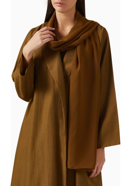 Zamansız Tasarımla Günlük Şıklık Sunan Notch Yaka Abaya ve Eşleşen Şeila fırsatları