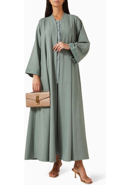 Dört Parça Rahat Abaya Seti ile Şıklığı Keşfedin ve Gün Boyu Konfor Yakalayın fiyatları