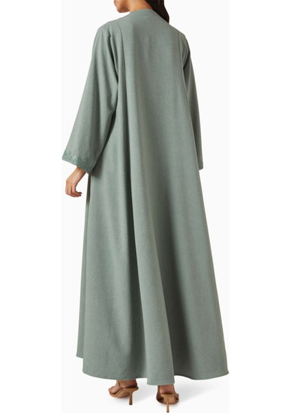Dört Parça Rahat Abaya Seti ile Şıklığı Keşfedin ve Gün Boyu Konfor Yakalayın modelleri