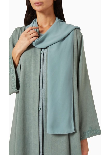 Dört Parça Rahat Abaya Seti ile Şıklığı Keşfedin ve Gün Boyu Konfor Yakalayın