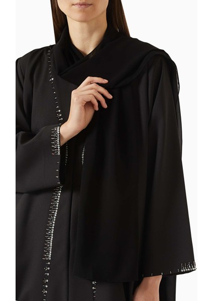 Şık Boncuk Detaylı Abaya ile Rahat ve Zarif Tarz Yakalayın fırsatları