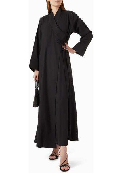 Konforlu Yüksek Yaka Abaya ile Modern Şıklığı Yakalayın fiyatları