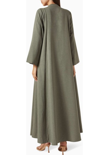 Dört Parça Işlemeli Abaya Seti Rahat Şıklık ve Günlük Kullanım Için Ideal modelleri