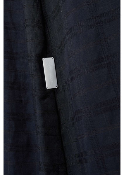 Zainah Düzensiz Kesim Abaya Konforlu ve Şık Tasarımıyla Göz Kamaştırıyor fırsatları