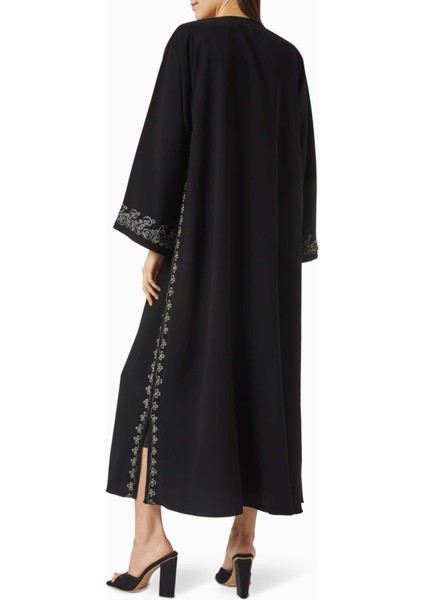 Işlemeli Abaya ve Sheila ile Şıklığı Yakalayın | Rahat ve Fonksiyonel Tasarım modelleri