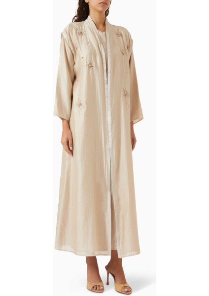 Şık Boncuk Süslemeli Abaya Ince Tencel Voile ile Zarafet ve Rahatlık Sunar