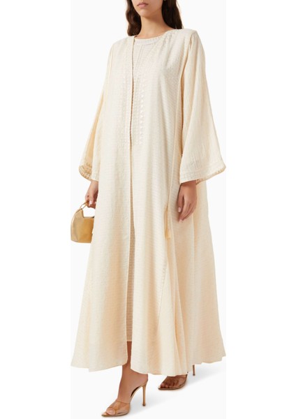 Şık Nakışlı Üç Parça Abaya ve Elbise Seti ile Zarif ve Rahat Şıklık fiyatları