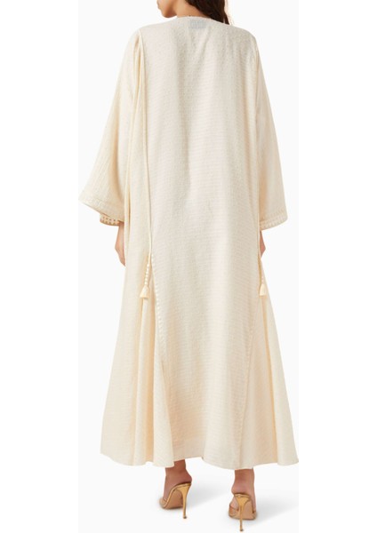 Şık Nakışlı Üç Parça Abaya ve Elbise Seti ile Zarif ve Rahat Şıklık modelleri