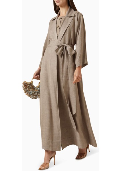 Modern Şıklık Sunan 4 Parça Kemerli Abaya Seti ile Rahat ve Zarif Görünüm fiyatları