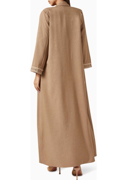 Şık Dört Parça Nakışlı Abaya Seti Konforlu ve Modern Görünüm Için Ideal modelleri