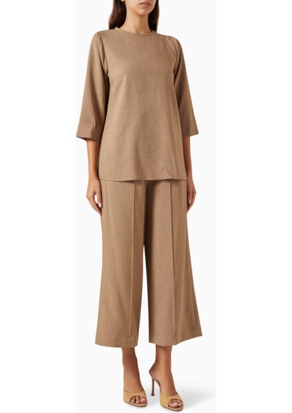 Şık Dört Parça Nakışlı Abaya Seti Konforlu ve Modern Görünüm Için Ideal fırsatları