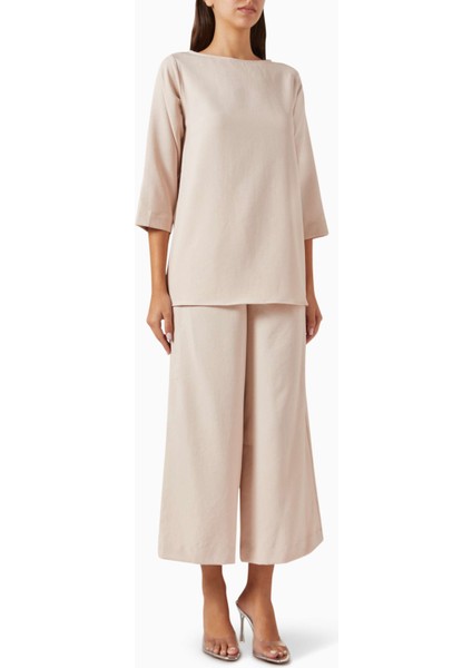 Modern Tasarımlı 4 Parça Nakışlı Abaya Seti Konfor ve Şıklığı Bir Arada Sunuyor fırsatları