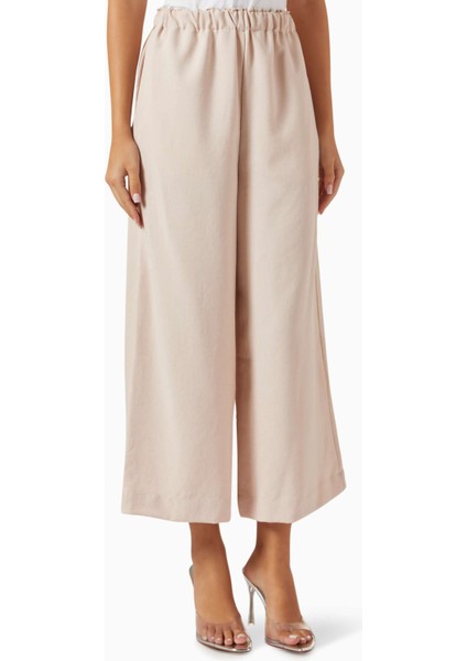 Modern Tasarımlı 4 Parça Nakışlı Abaya Seti Konfor ve Şıklığı Bir Arada Sunuyor indirimleri