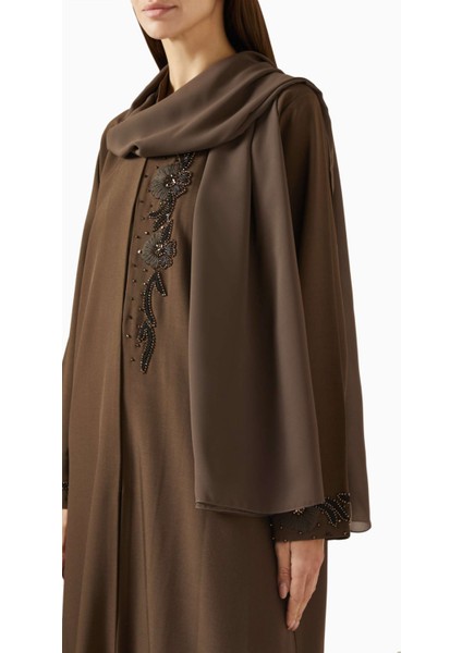 Işlemeli Abaya ile Şıklığınızı Comple Etin Şık Detaylar ve Zarif Tasarım fırsatları