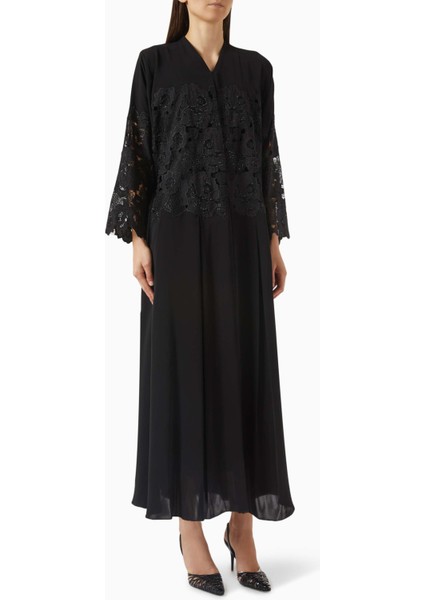Şık ve Rahat Dantel Aplikeli Abaya ile Sheila Tam Takım Modest Tarzı