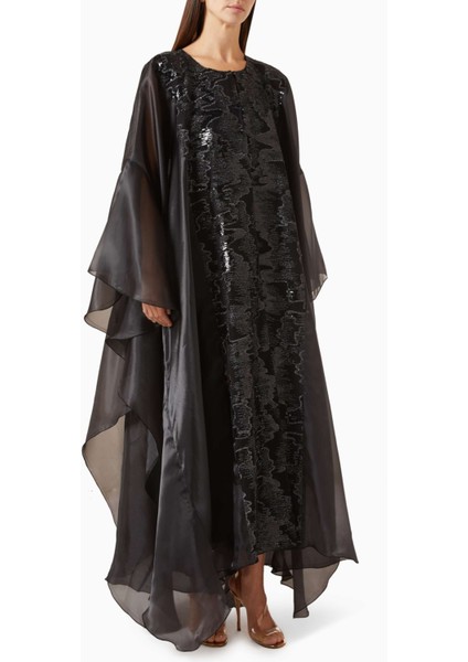 Şık Payetli Abaya ve Sheila ile Rahat ve Zarif Görünüm