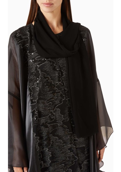 Şık Payetli Abaya ve Sheila ile Rahat ve Zarif Görünüm fırsatları