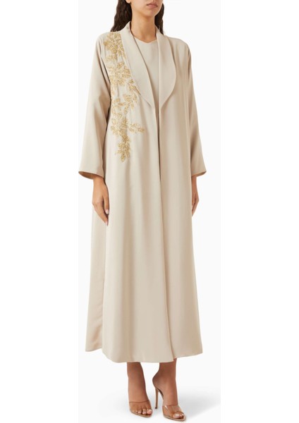 Işlevsel ve Şık Bead Aksesuar Detaylı Üç Parça Kadın Takım Elbise Seti