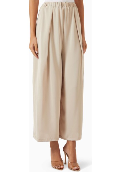 Işlevsel ve Şık Bead Aksesuar Detaylı Üç Parça Kadın Takım Elbise Seti