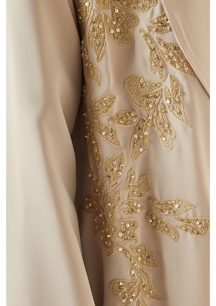 Işlevsel ve Şık Bead Aksesuar Detaylı Üç Parça Kadın Takım Elbise Seti