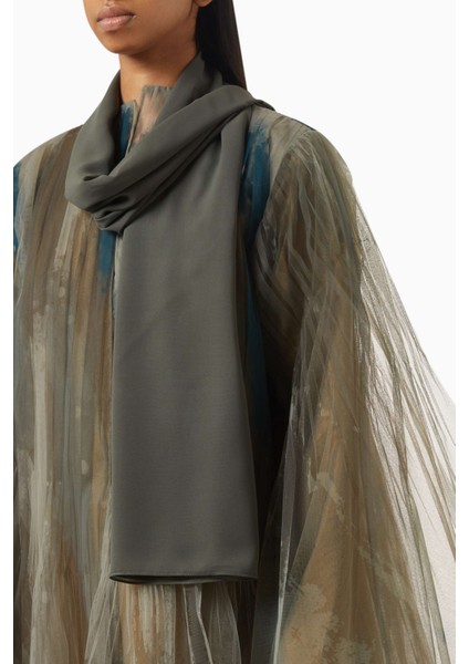 Zarif Abaya ve Elbise Seti ile Şıklığı Keşfedin Üç Parça Tasarım ve Konfor Bir Arada indirimleri