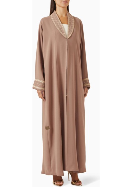 Işlemeli Şifon Abaya ile Günlük Şıklığınızı Artırın ve Zarif Kombinler Yaratın