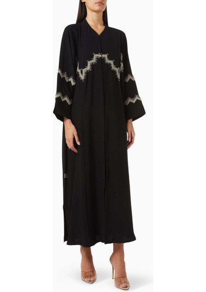 Şık Abaya ve Sheila Seti Incelikli Boncuk Süslemeli Krep Kumaş ile Pratik Şıklık