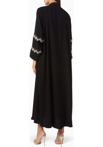 Şık Abaya ve Sheila Seti Incelikli Boncuk Süslemeli Krep Kumaş ile Pratik Şıklık modelleri