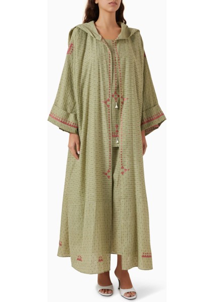 Pratik ve Şık Dikişli Üç Parça Abaya Takımı ile Rahat Şıklığı Yakalayın