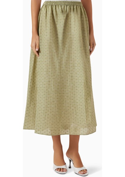 Pratik ve Şık Dikişli Üç Parça Abaya Takımı ile Rahat Şıklığı Yakalayın