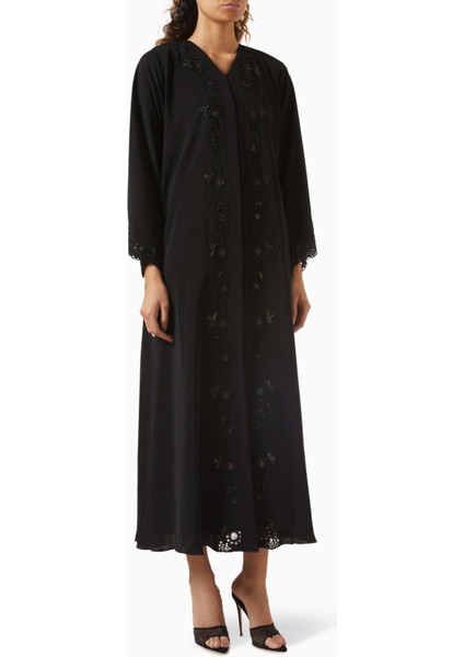 Bead ve Laser Nakışlı Abaya Zarafetin ve Sanatın Buluştuğu Eşsiz Tasarım