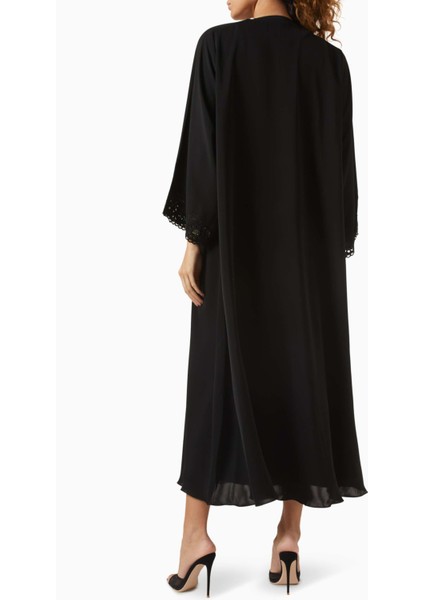 Bead ve Laser Nakışlı Abaya Zarafetin ve Sanatın Buluştuğu Eşsiz Tasarım modelleri