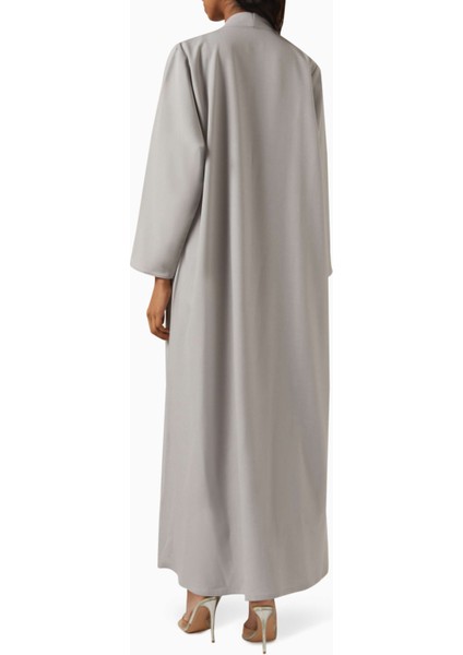 Günlük Şıklık Için Işlemeli Abaya ve Eşleşen Şila ile Rahat Kullanım modelleri