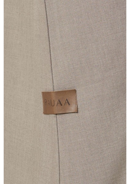 Şık Dikişli Abaya ile Günlük ve Gece Şıklığını Yakalayın