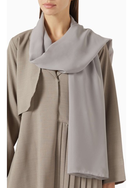 Modern ve Şık Fiyonk Yaka Abaya Zarif Duruş ve Rahat Hareket Için Ideal fırsatları