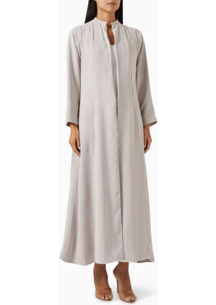 Şık Dikişli Abaya Sade Tasarım ve A-Line Silueti ile Günlük Şıklığınızı Tamamlayın