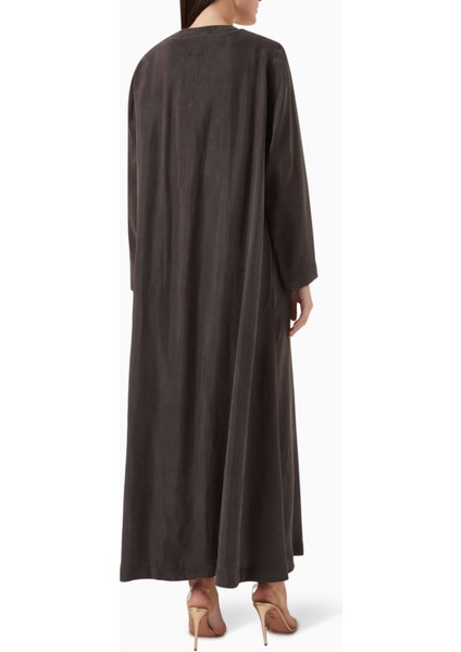 Modern Tasarımlı Kontrast Çizgili Abaya ile Geleneksel ve Yeniliği Birleştirin modelleri