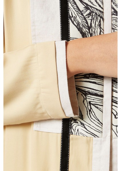 Modern ve Geleneksel Tasarım Uzun Kollu Abaya Viskon Kalite ve Zarafet ile Şıklık Sunuyor