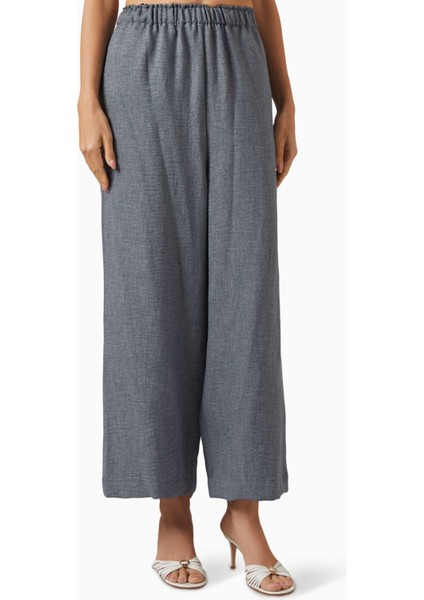 Rahat ve Şık 4 Parça Abaya Seti ile Günlük Tarzınızı Tamamlayın indirimleri